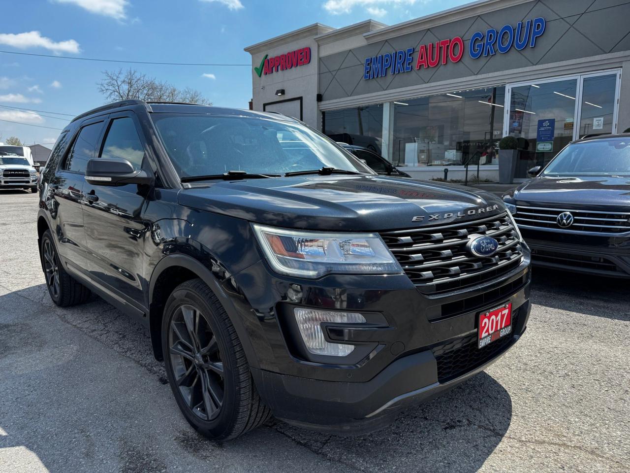 Used 2017 Ford Explorer XLT for sale in London, ON