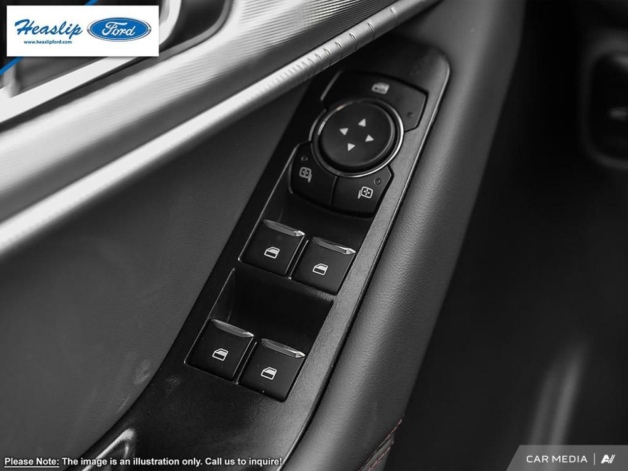 2025 Ford Explorer ACTIVE Photo5