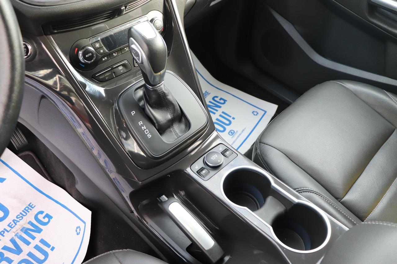 2016 Ford Escape TITANIUM 4WD 4dr Photo5