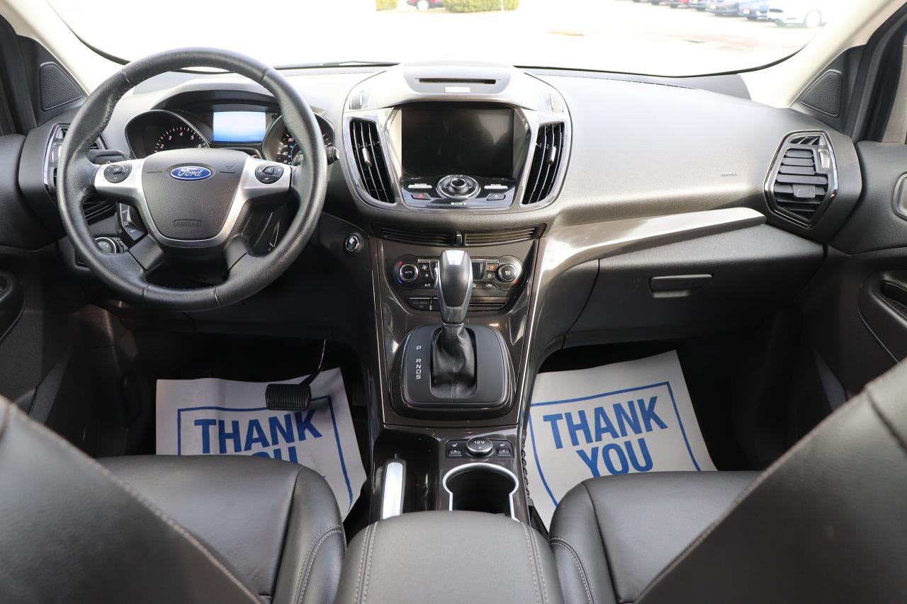 2016 Ford Escape TITANIUM 4WD 4dr Photo5