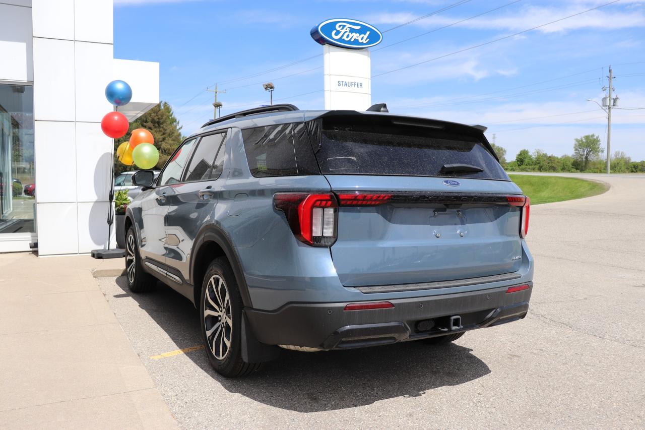 2025 Ford Explorer ST-LINE 4WD Photo3