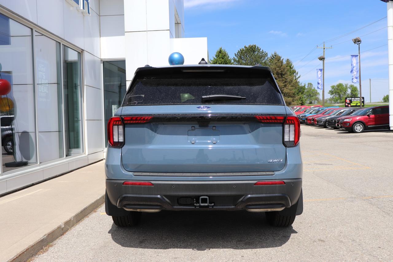 2025 Ford Explorer ST-LINE 4WD Photo2