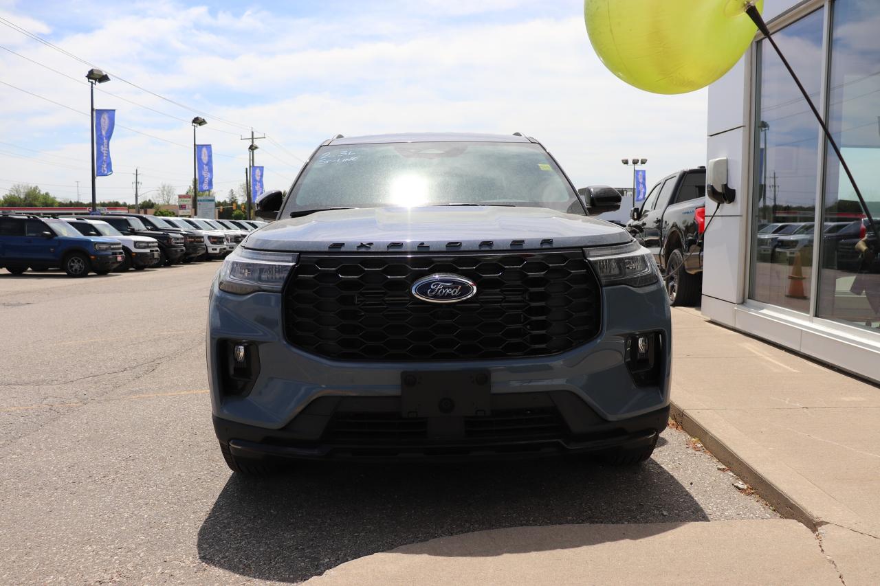 2025 Ford Explorer ST-LINE 4WD Photo4