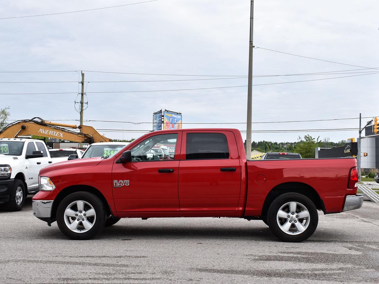2022 RAM 1500 Classic SLT Crew Cab 4x4 ~Backup Camera ~Bluetooth ~20's Photo3