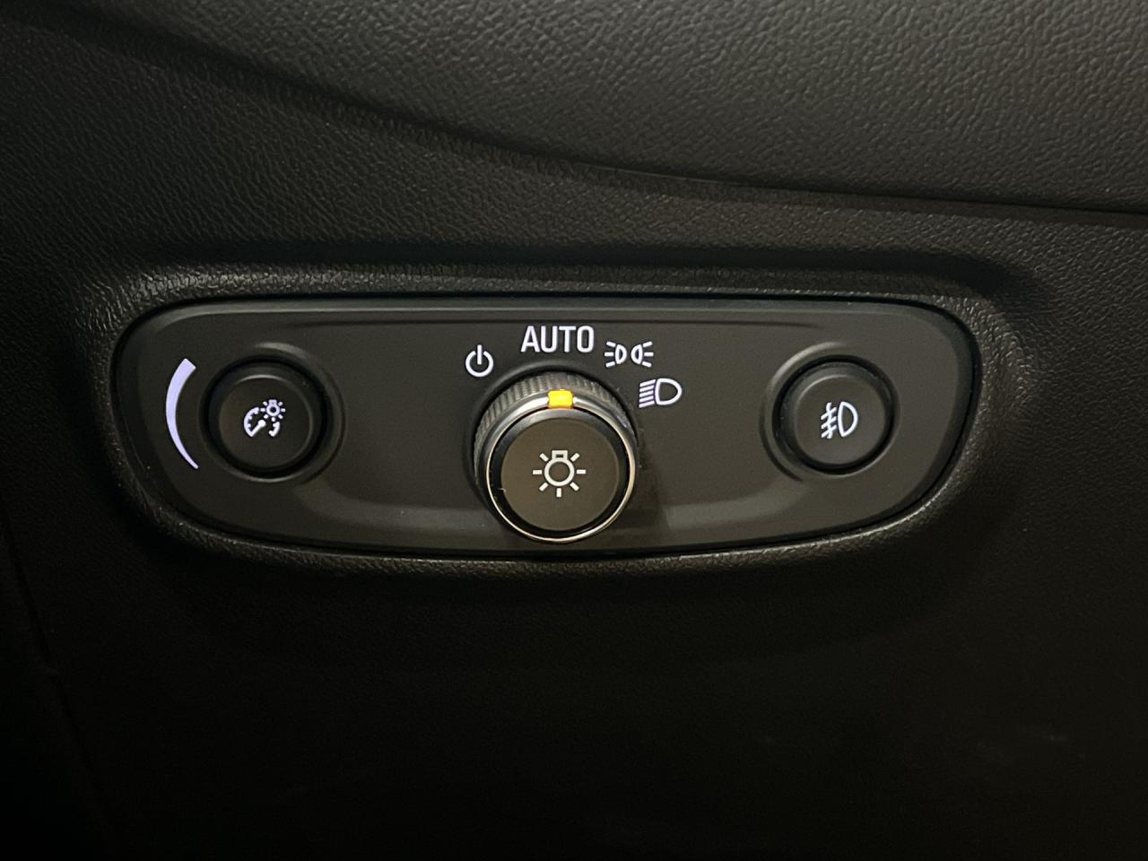 2021 Chevrolet Equinox LT SPORT AWD | LOW KMS! | HTD SEATS | CARPLAY Photo