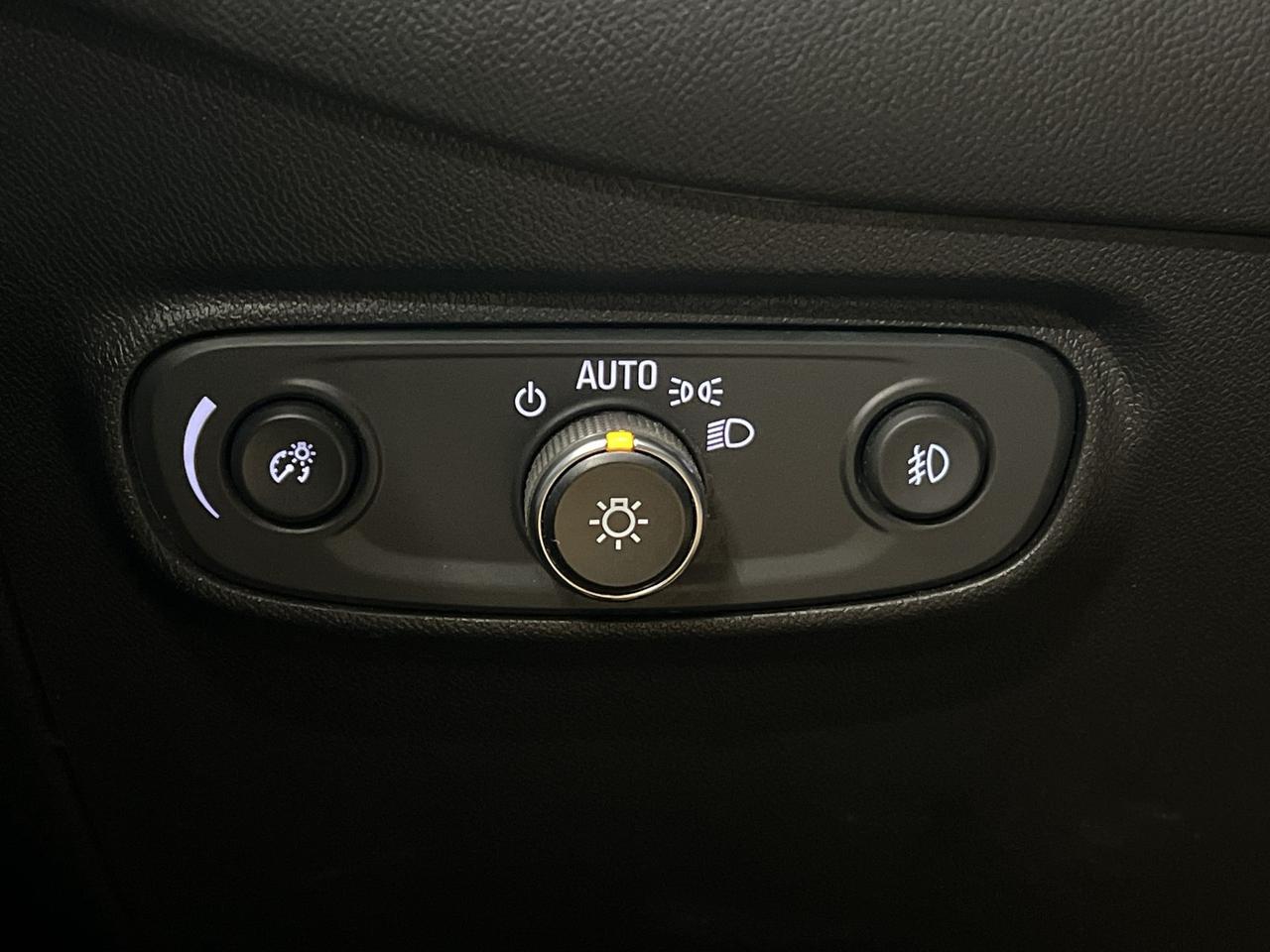 2021 Chevrolet Equinox LT SPORT AWD | LOW KMS! | HTD SEATS | CARPLAY Photo