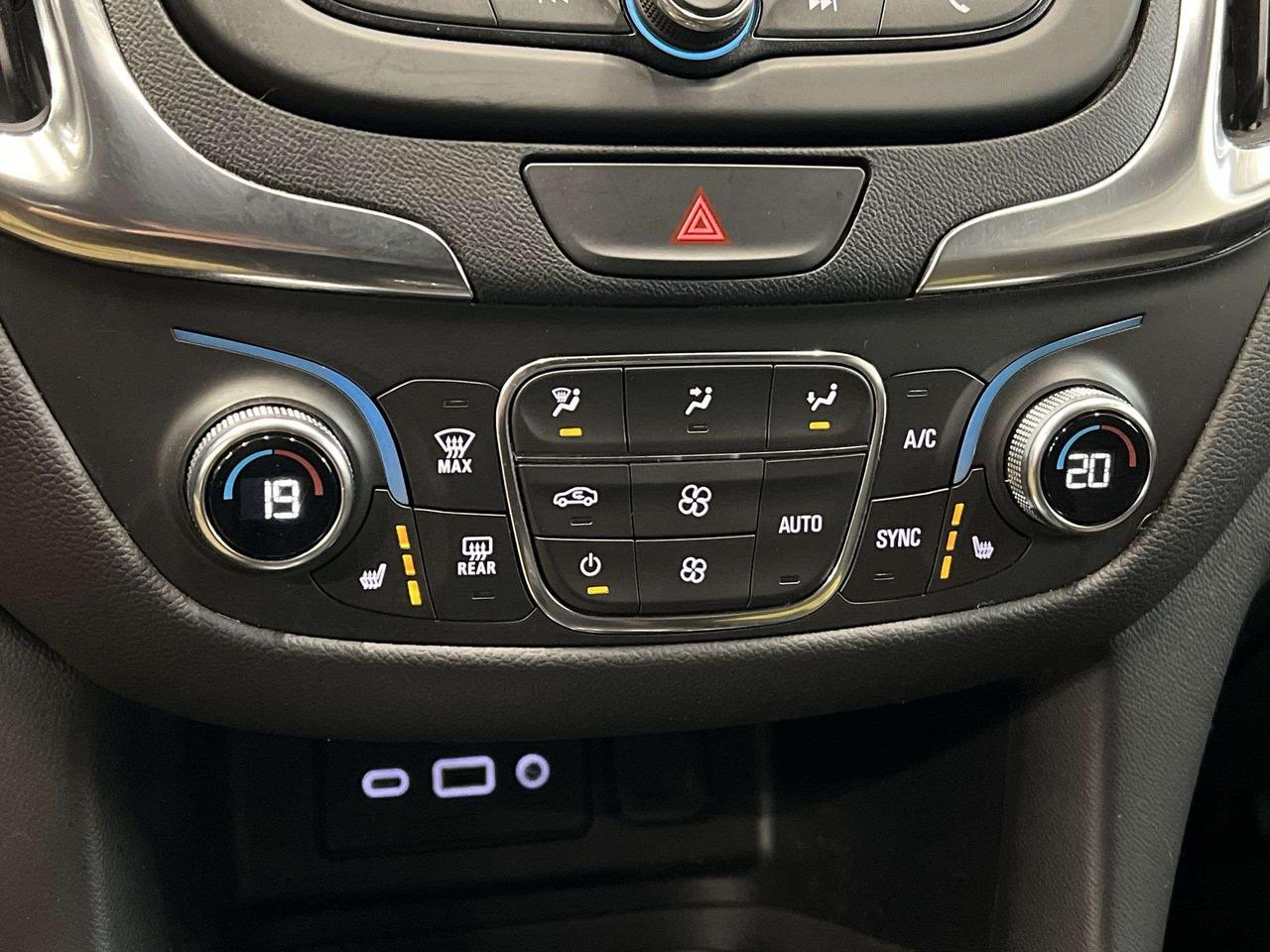 2021 Chevrolet Equinox LT SPORT AWD | LOW KMS! | HTD SEATS | CARPLAY Photo