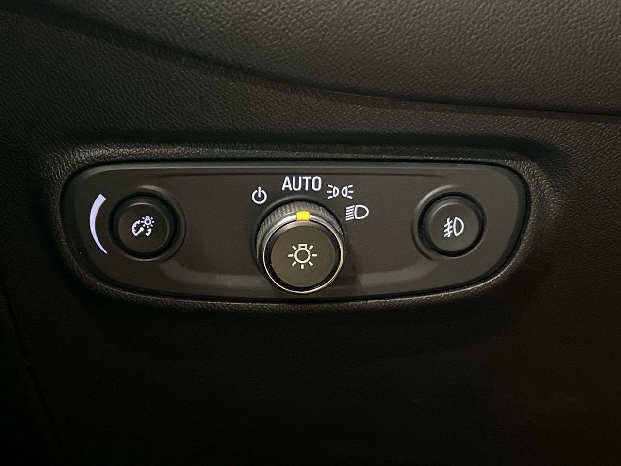 2021 Chevrolet Equinox LT SPORT AWD | LOW KMS! | HTD SEATS | CARPLAY Photo