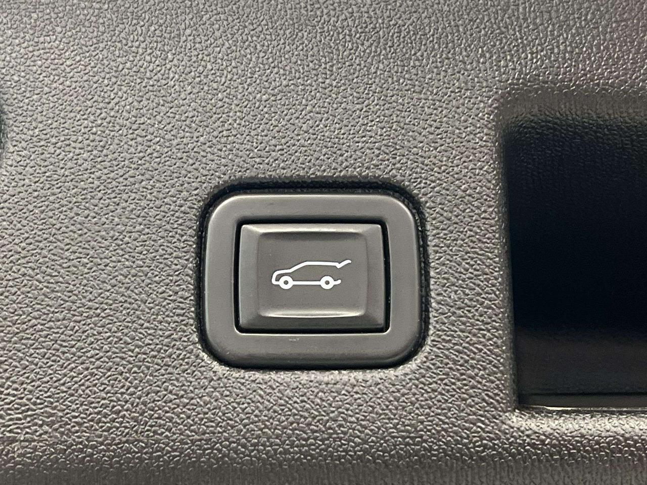 2021 Chevrolet Equinox LT SPORT AWD | LOW KMS! | HTD SEATS | CARPLAY Photo
