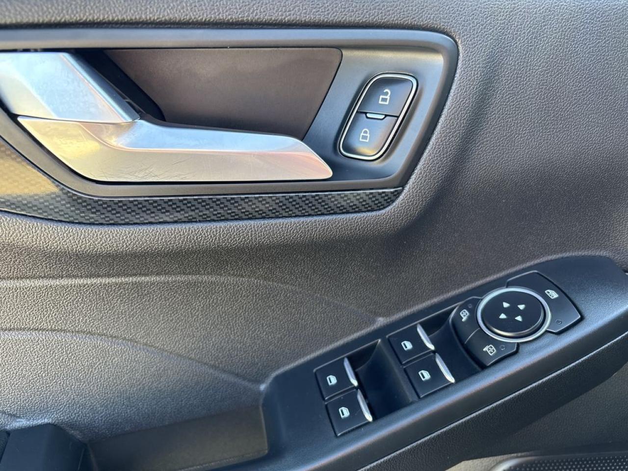 2023 Ford Escape ST-Line Photo4