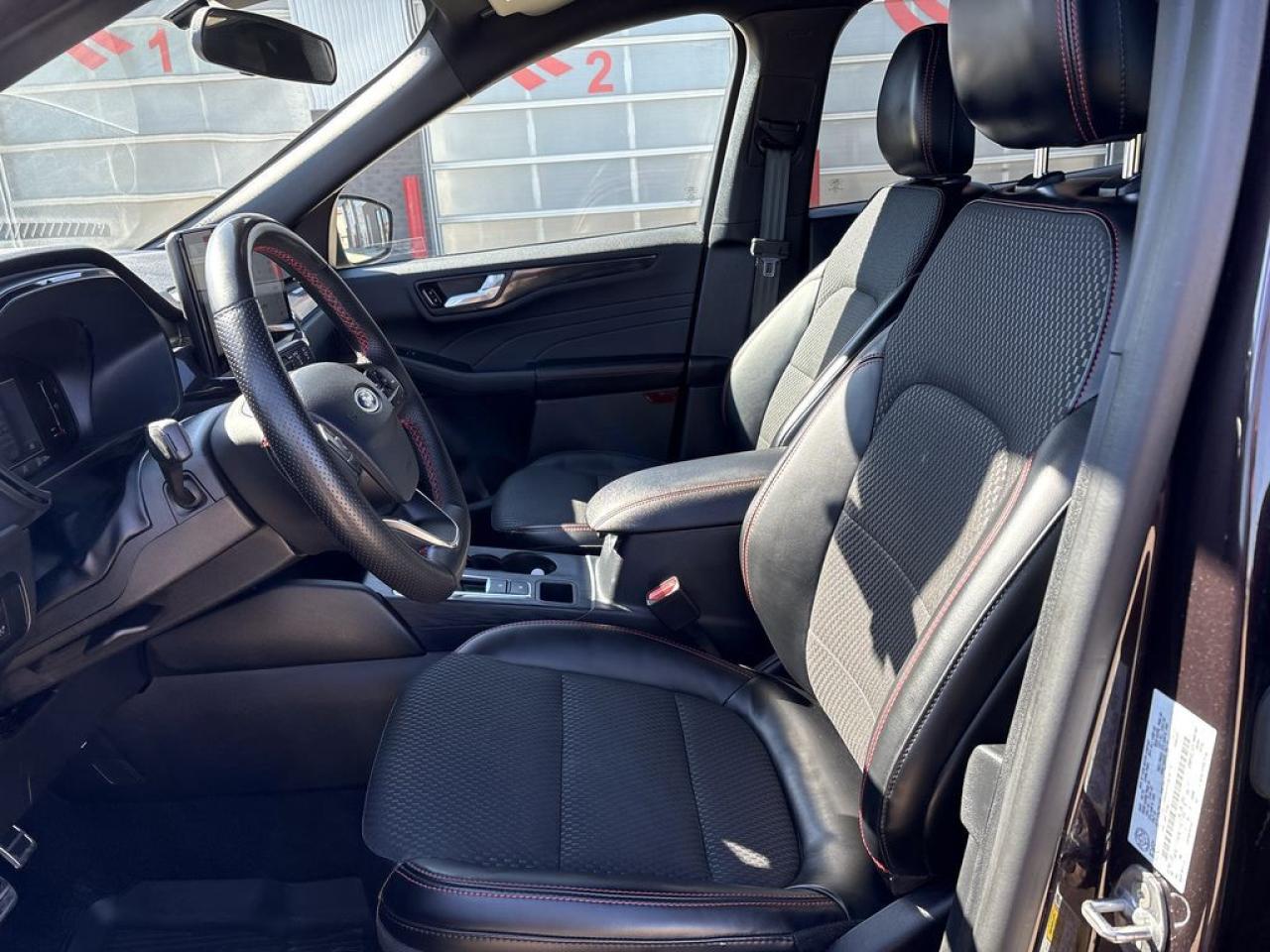 2023 Ford Escape ST-Line Photo5