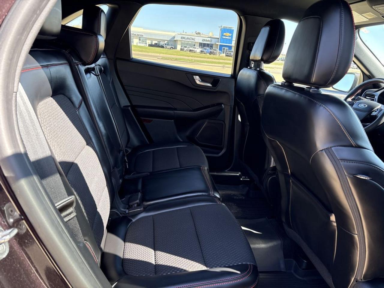 2023 Ford Escape ST-Line Photo5