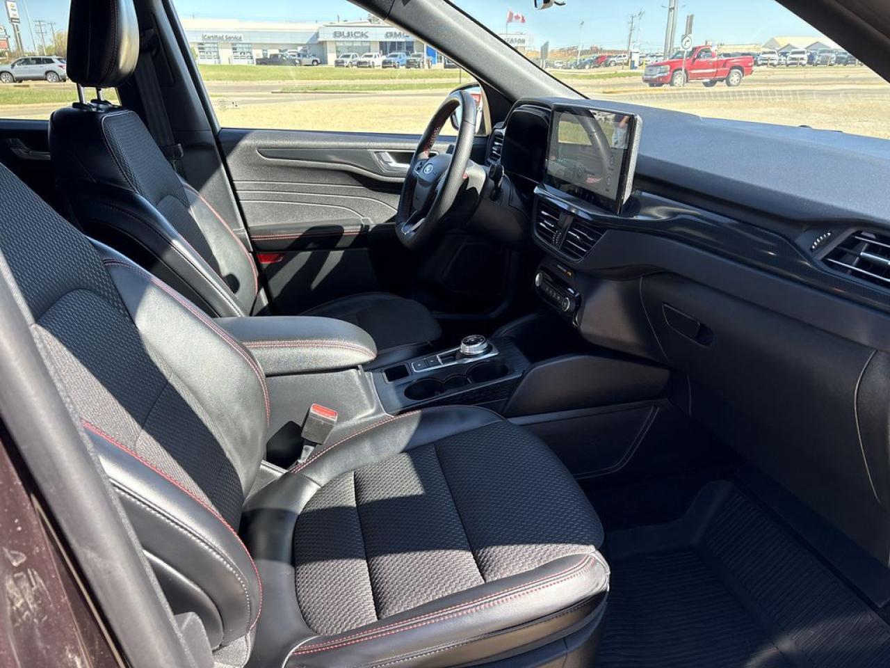 2023 Ford Escape ST-Line Photo5