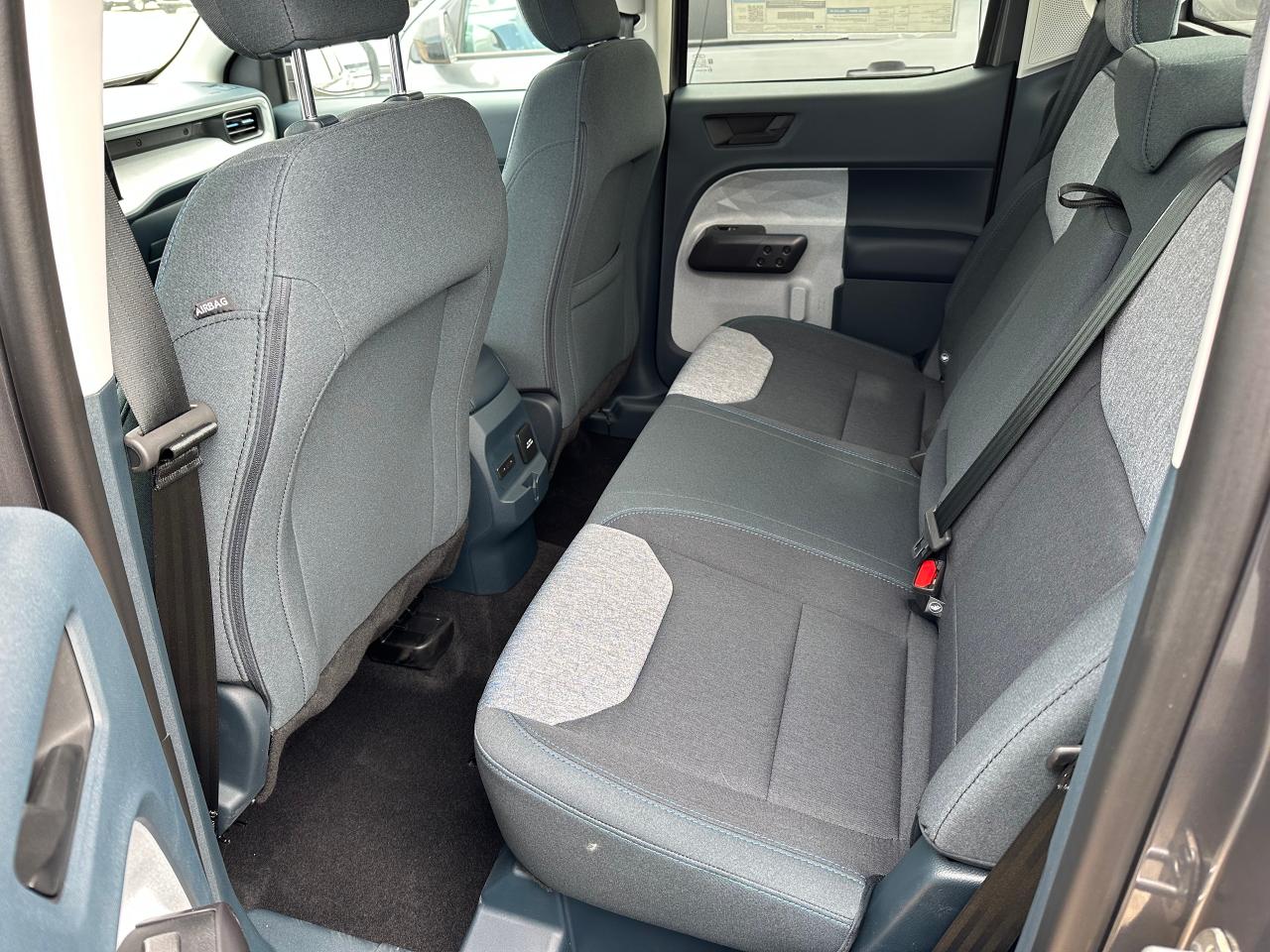 2025 Ford Maverick XLT AWD SuperCrew 302A Photo5