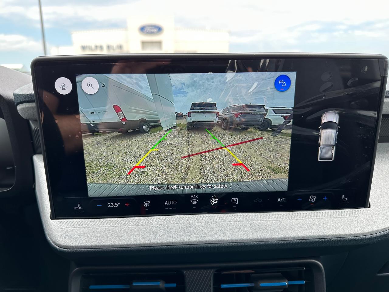 2025 Ford Maverick XLT AWD SuperCrew 302A Photo5