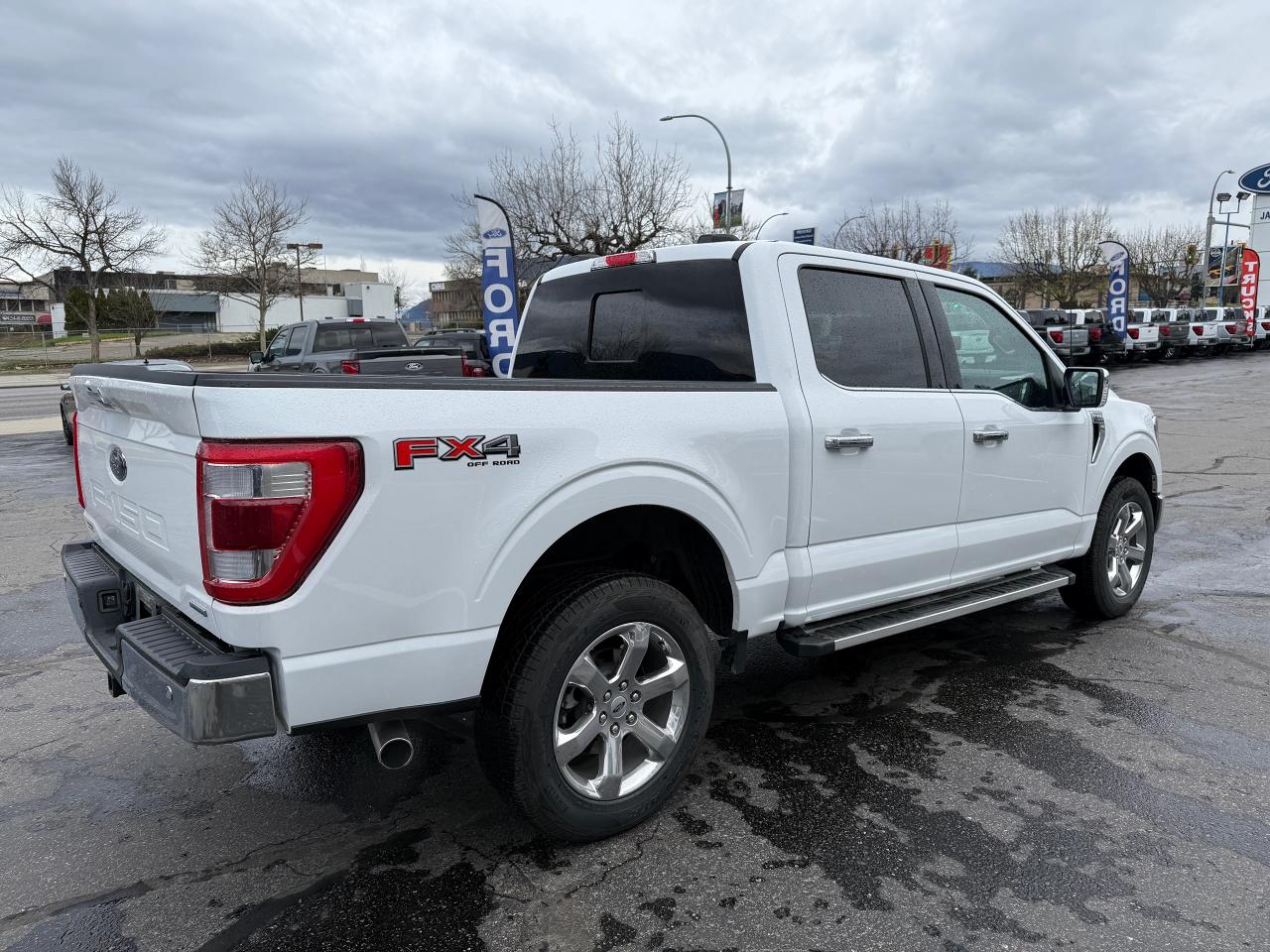 2023 Ford F-150 Lariat Photo4