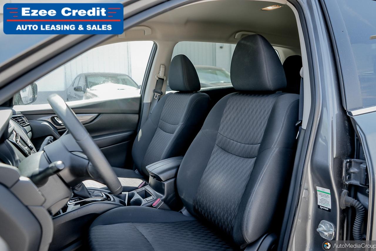 2020 Nissan Rogue SV Photo39