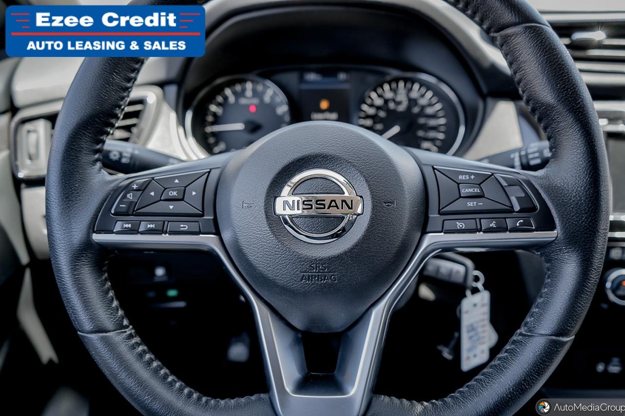 2020 Nissan Rogue SV Photo17