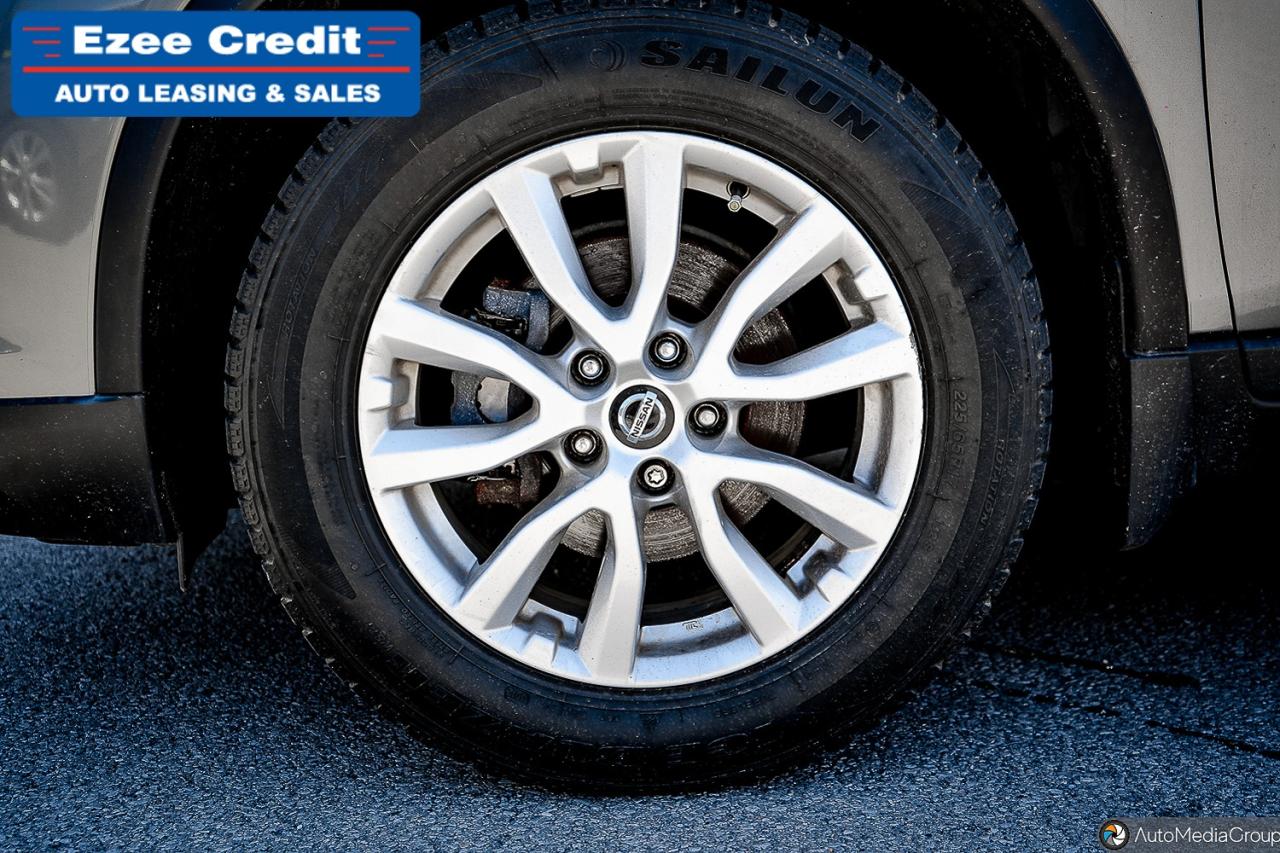2020 Nissan Rogue SV Photo38