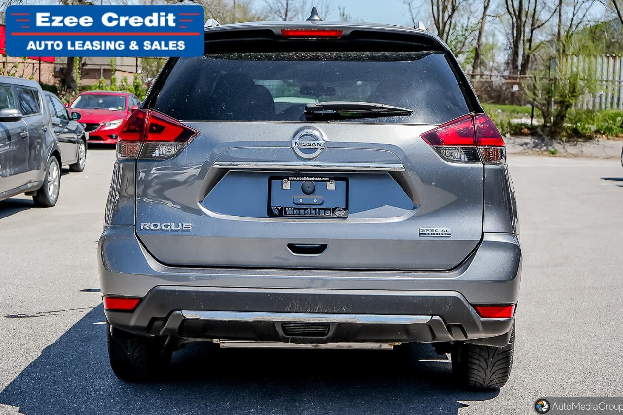 2020 Nissan Rogue SV Photo32