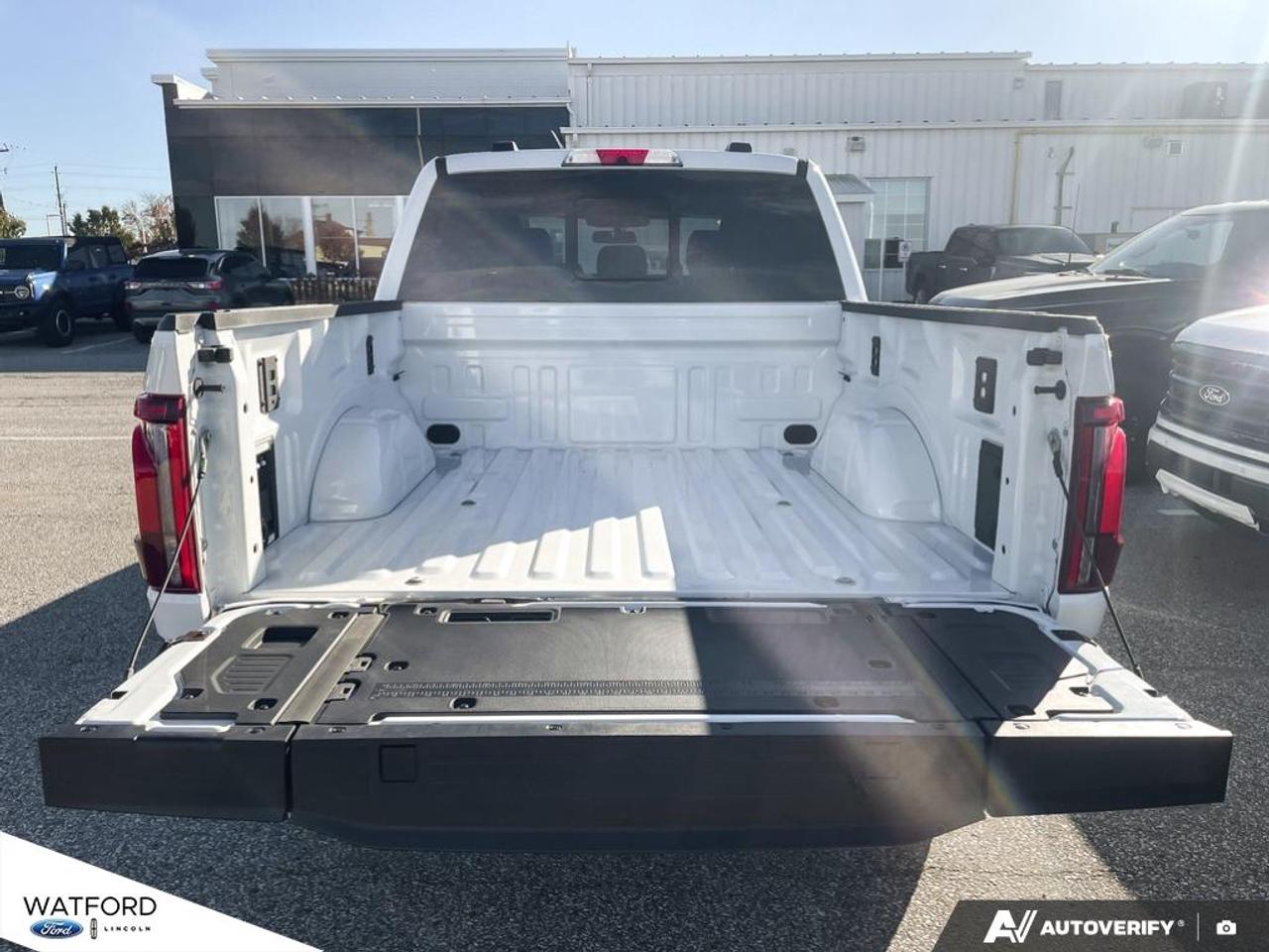 2025 Ford F-150 Hybrid PLATINUM Photo