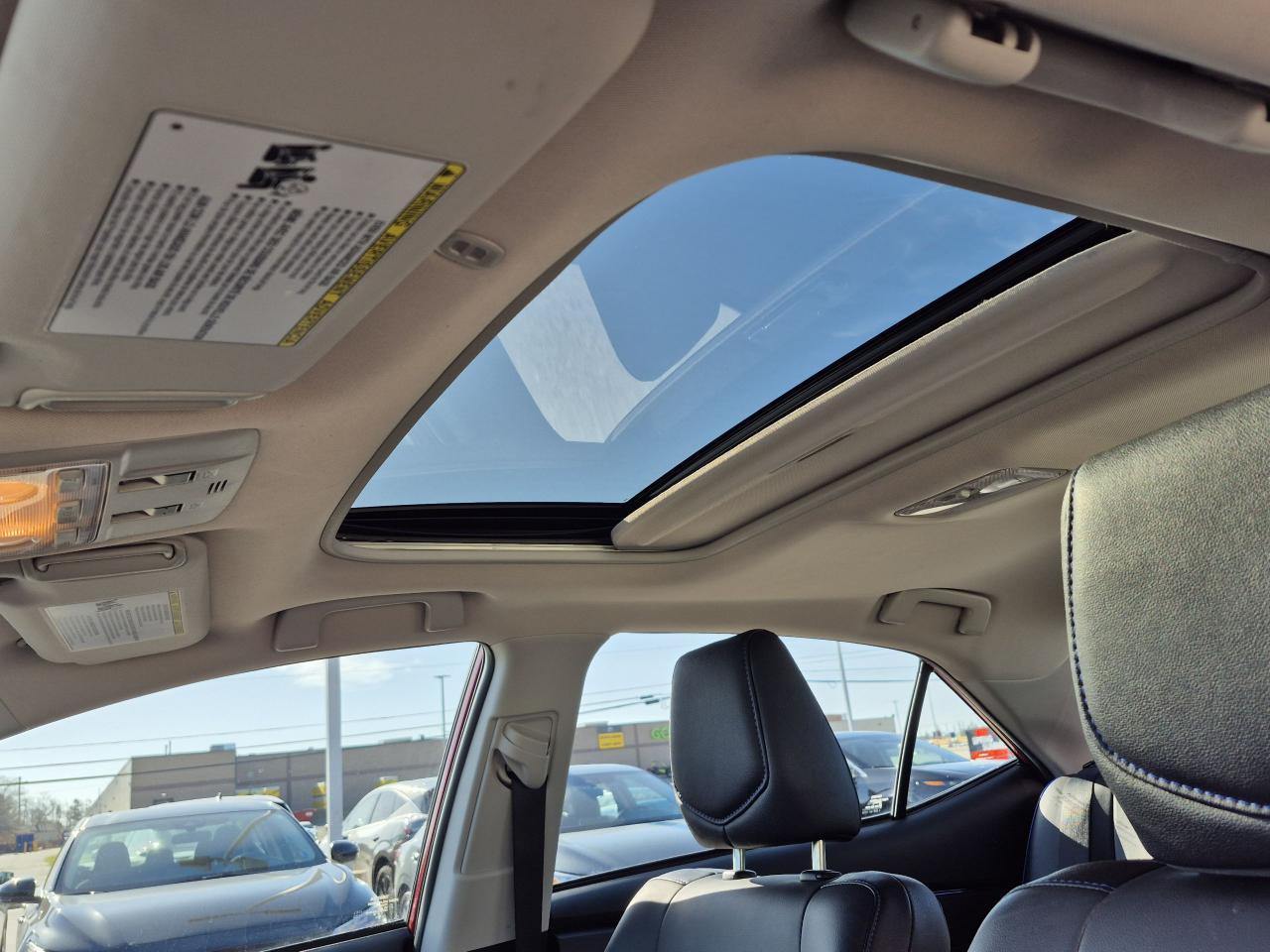 2017 Toyota Corolla SE Photo27