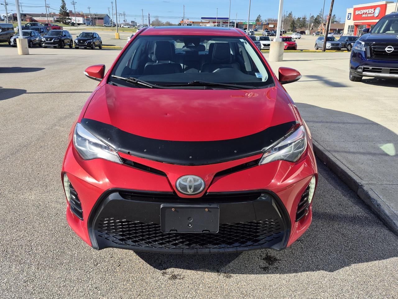 2017 Toyota Corolla SE Photo2