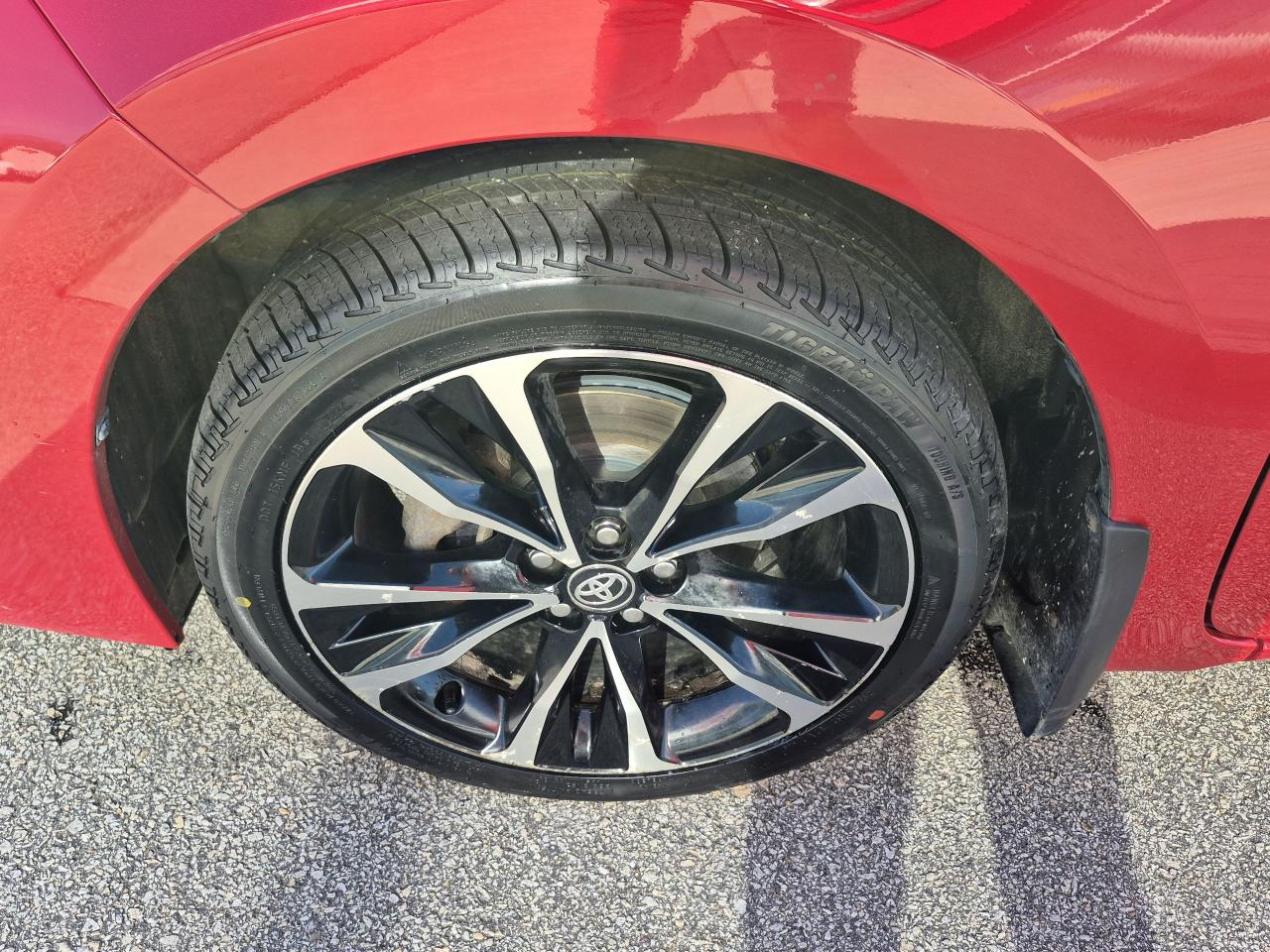 2017 Toyota Corolla SE Photo29