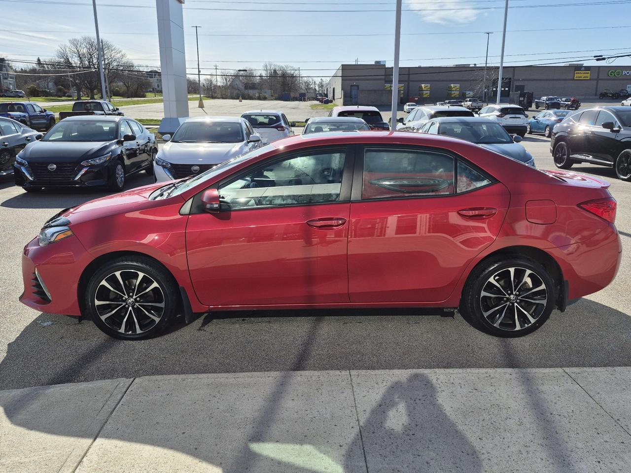 2017 Toyota Corolla SE Photo18