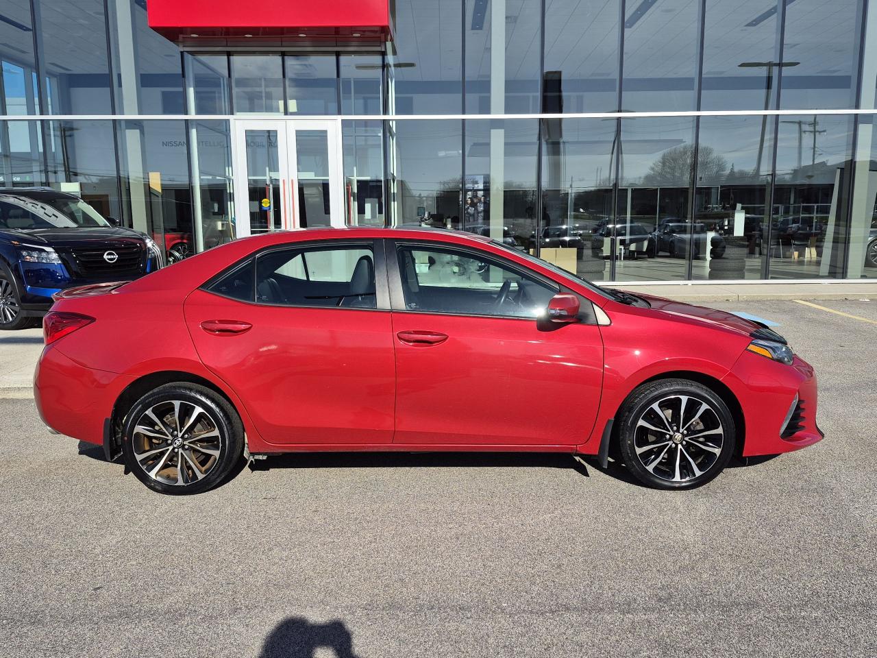 2017 Toyota Corolla SE Photo20