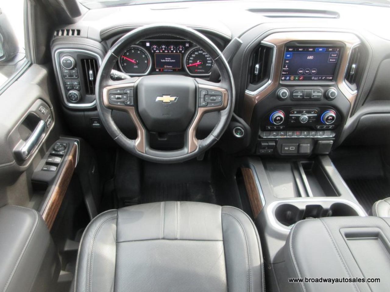 2022 Chevrolet Silverado 1500 LOADED HIGH-COUNTRY-EDITION 5 PASSENGER 6.2L - V8.. 4X4.. CREW-CAB.. SHORTY.. NAVIGATION.. LEATHER.. HEATED/AC SEATS.. SUNROOF.. BACK-UP CAMERA.. Photo