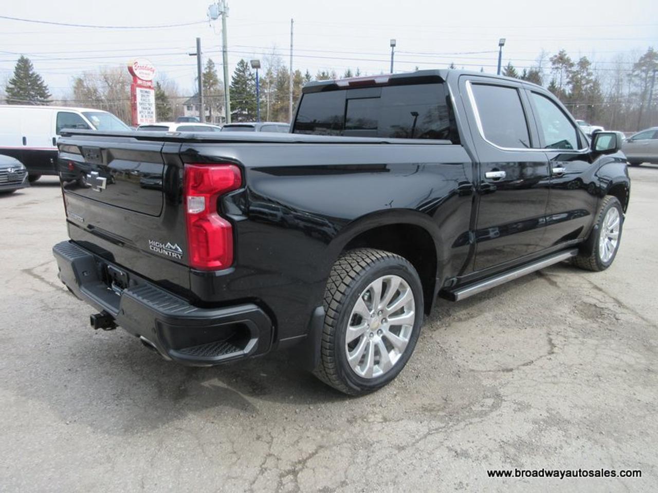 2022 Chevrolet Silverado 1500 LOADED HIGH-COUNTRY-EDITION 5 PASSENGER 6.2L - V8.. 4X4.. CREW-CAB.. SHORTY.. NAVIGATION.. LEATHER.. HEATED/AC SEATS.. SUNROOF.. BACK-UP CAMERA.. Photo