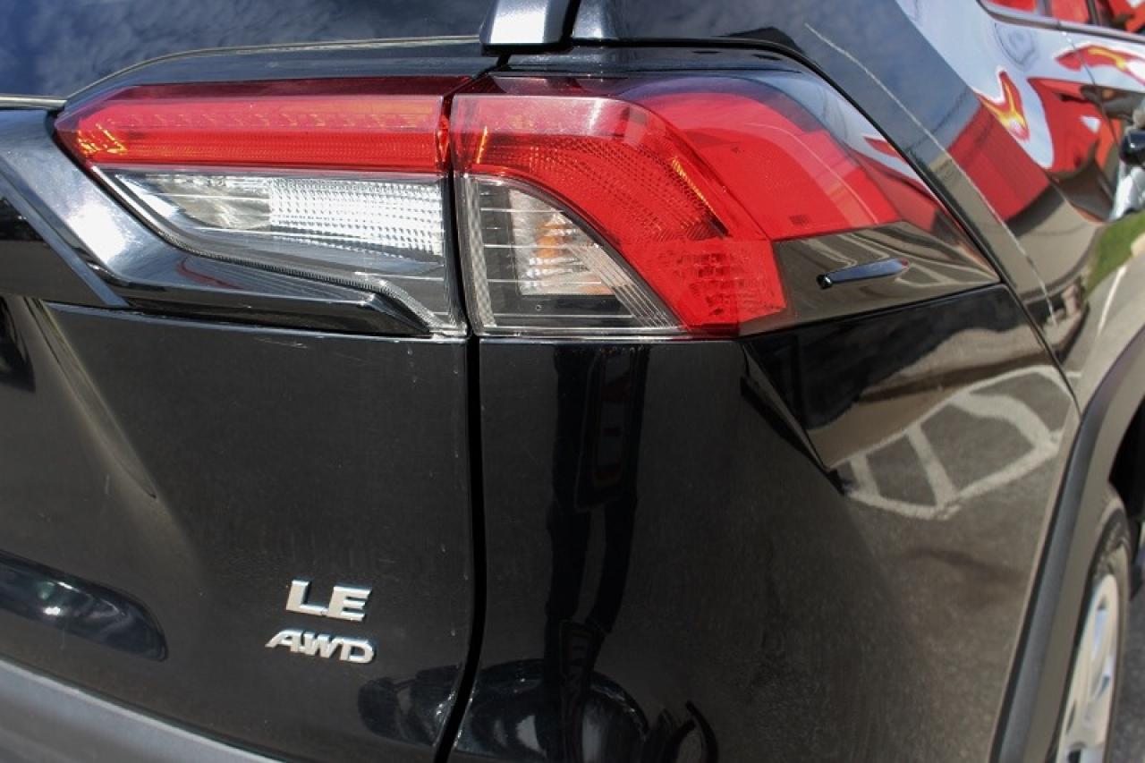 2022 Toyota RAV4 LE*AWD*Heated Seats*Bluetooth*Rear Cam - Photo #4