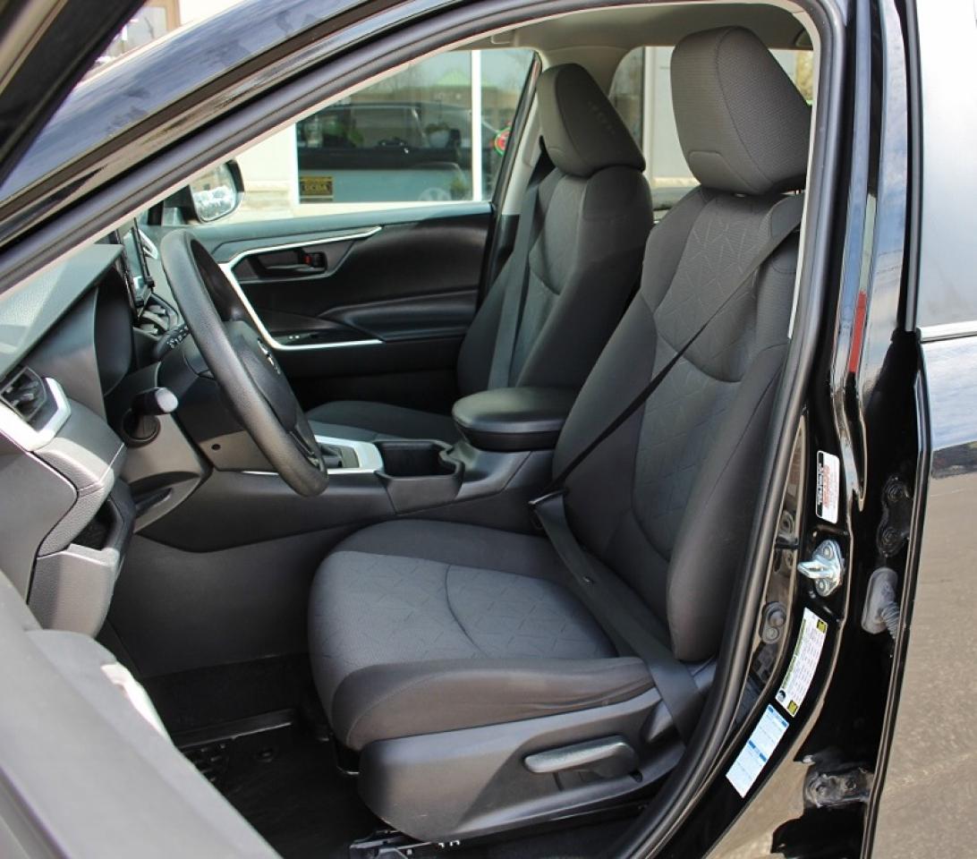 2022 Toyota RAV4 LE*AWD*Heated Seats*Bluetooth*Rear Cam - Photo #13