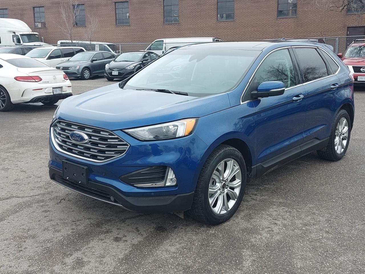 2023 Ford Edge Titanium AWD Photo0