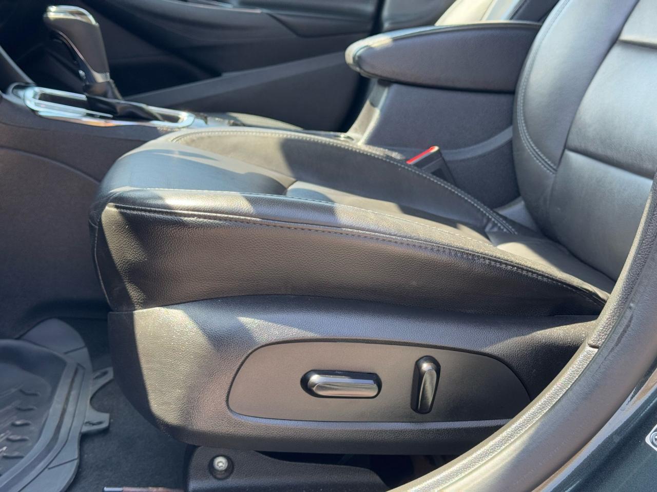 2017 Chevrolet Cruze PREMIER | LEATHER | BACKUP CAMERA | HTD SEATS | Photo32