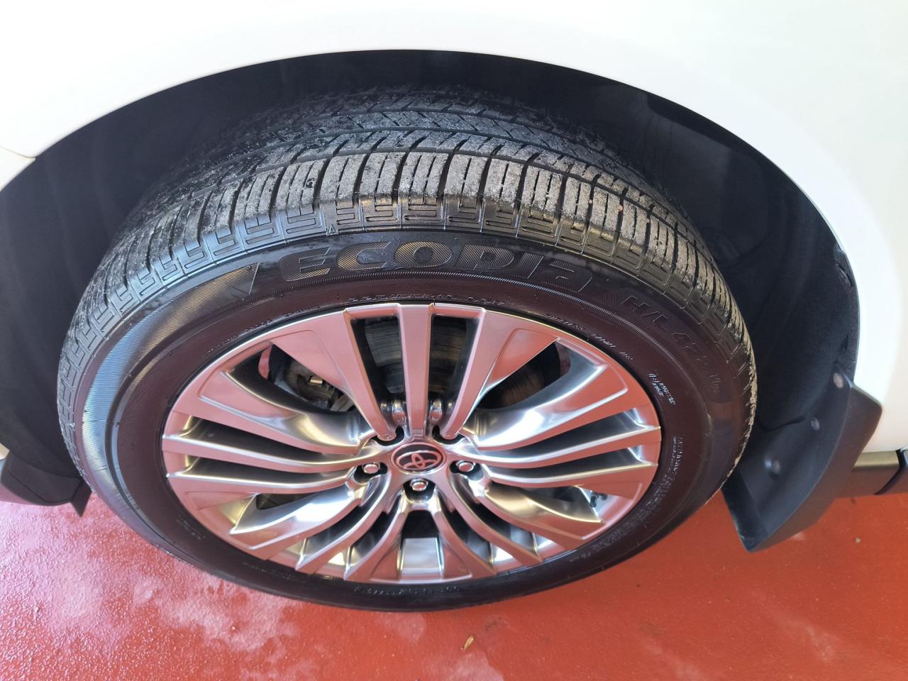 2021 Toyota Venza LIMITED AWD Photo
