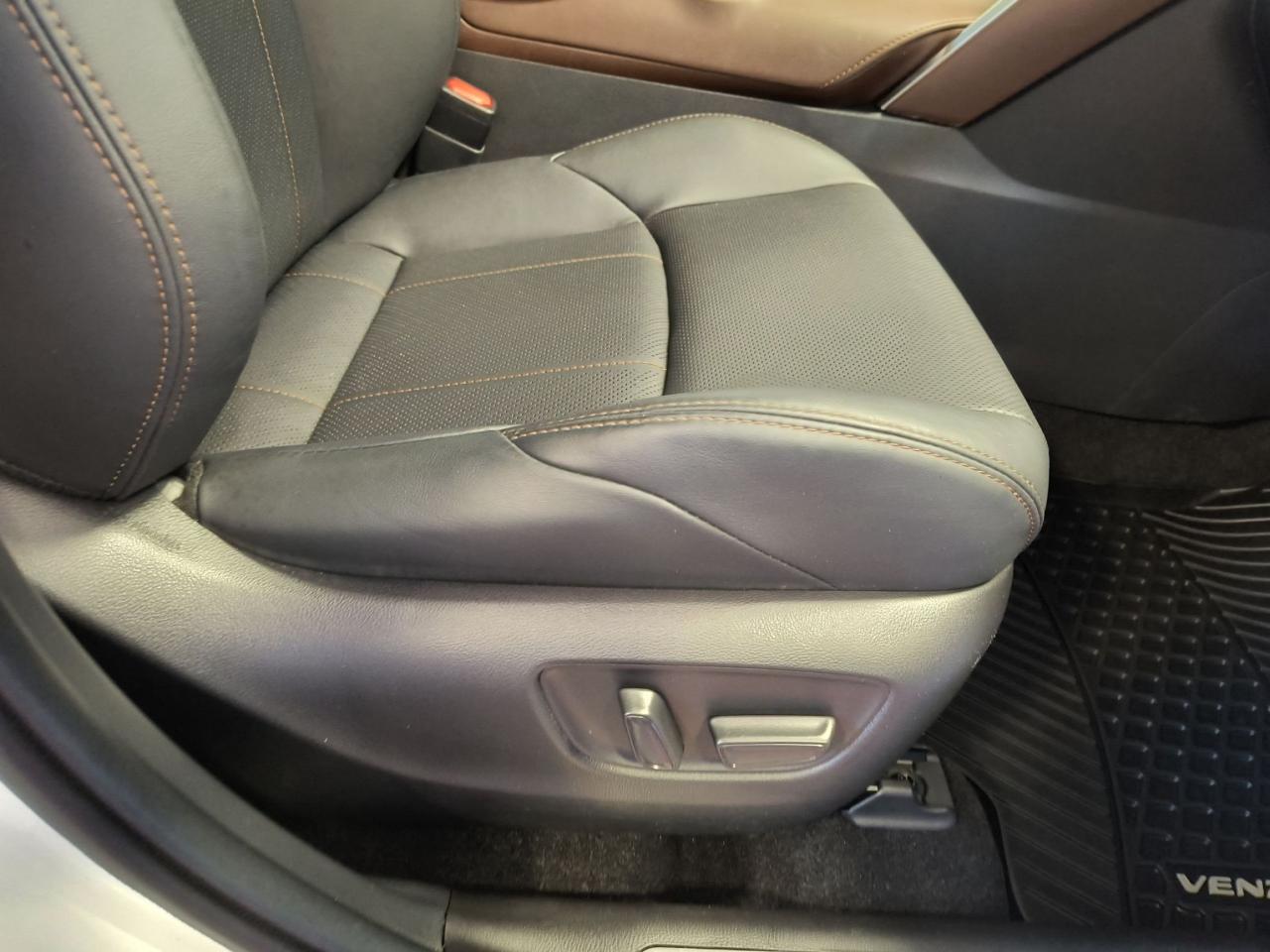 2021 Toyota Venza LIMITED AWD Photo