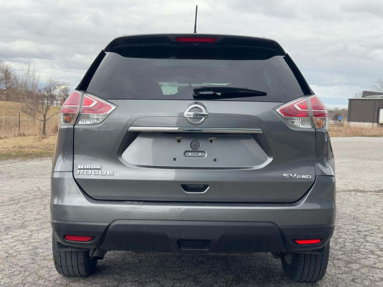 2016 Nissan Rogue SV AWD | PANO | HTD SEATS | BACKUP CAM | BLUETOOTH Photo3