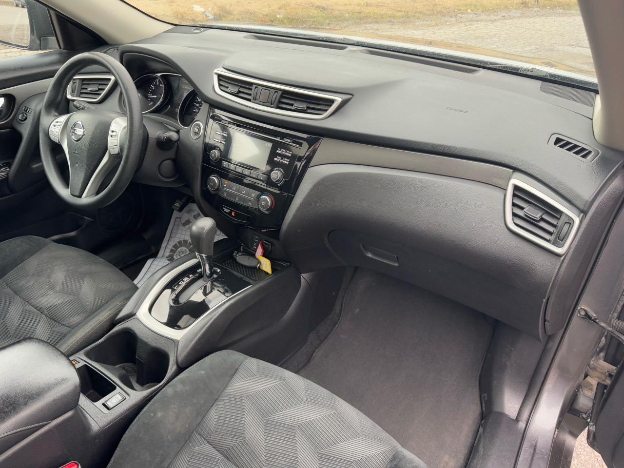 2016 Nissan Rogue SV AWD | PANO | HTD SEATS | BACKUP CAM | BLUETOOTH Photo24