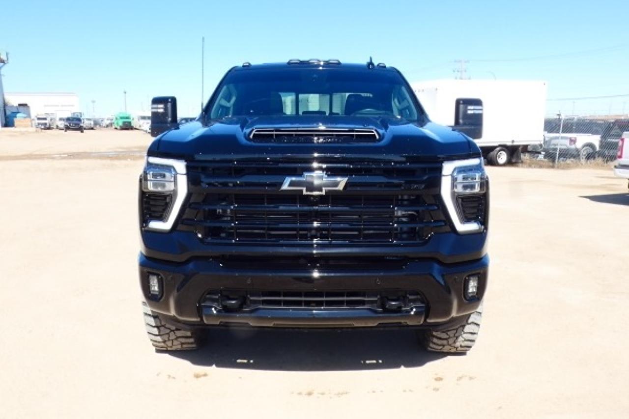 2024 Chevrolet Silverado 2500 LTZ DURA DSL Crew w/H&C L, S/R, NAV, BUC, PRB, HUD - Photo #3