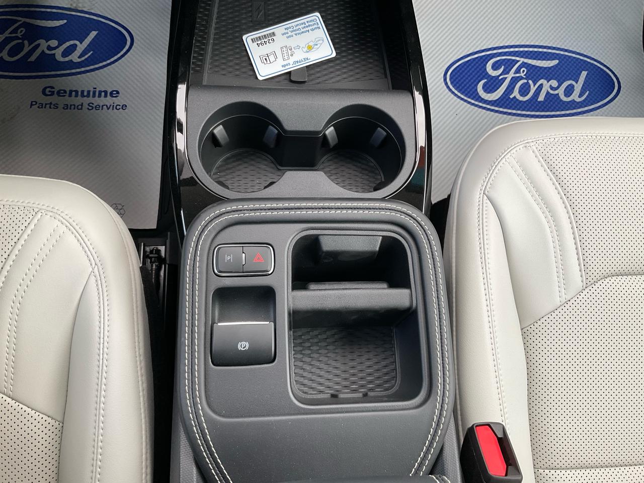 2025 Ford Mustang Mach-E Premium Photo5