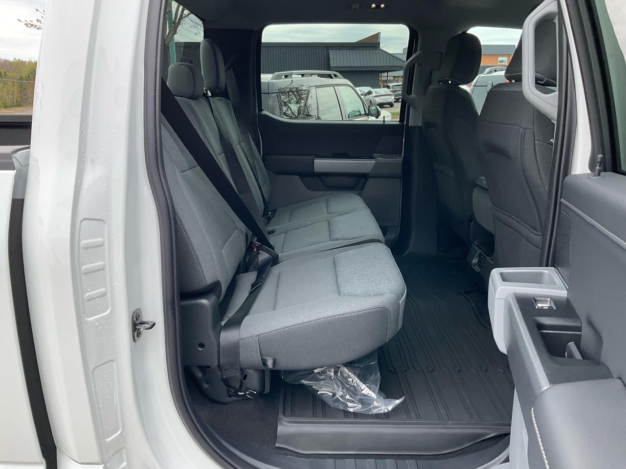 2025 Ford F-150 XLT Photo5