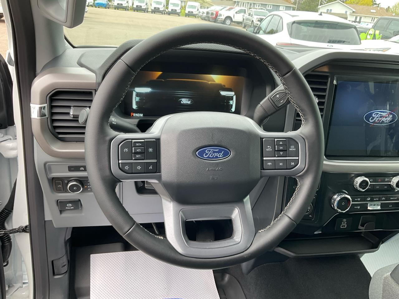 2025 Ford F-150 XLT Photo5