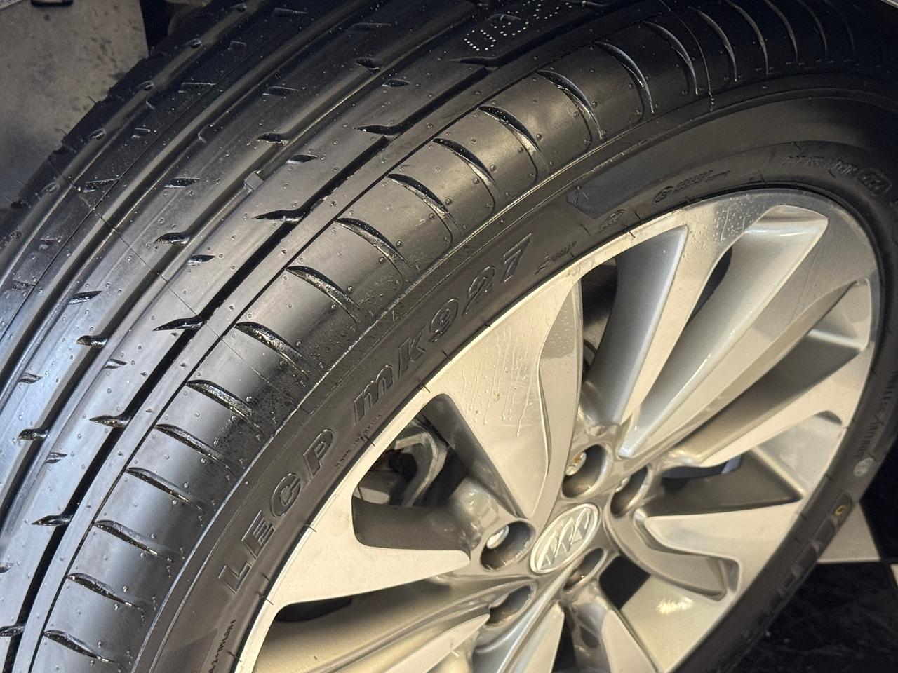 2018 Buick Encore Preferred+New Tires+Camera+ApplePlay+CLEAN CARFAX Photo2