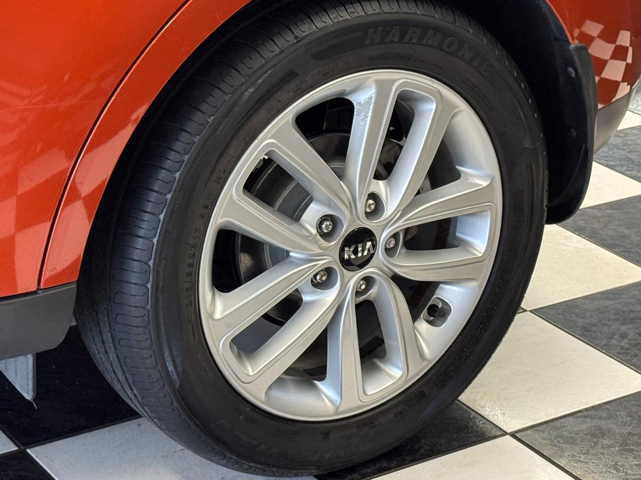 2019 Kia Soul EX+Camera+ApplePlay+Hetaed Steering+CLEAN CARFAX Photo
