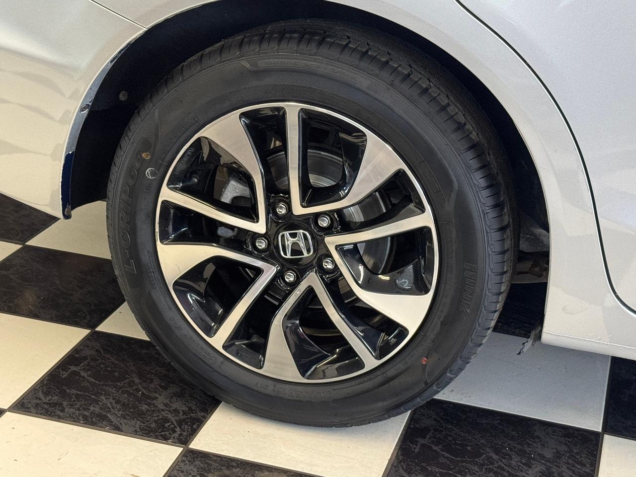 2015 Honda Civic EX+New Tires+Brakes+Camera+Heated Seats+Sunroof Photo