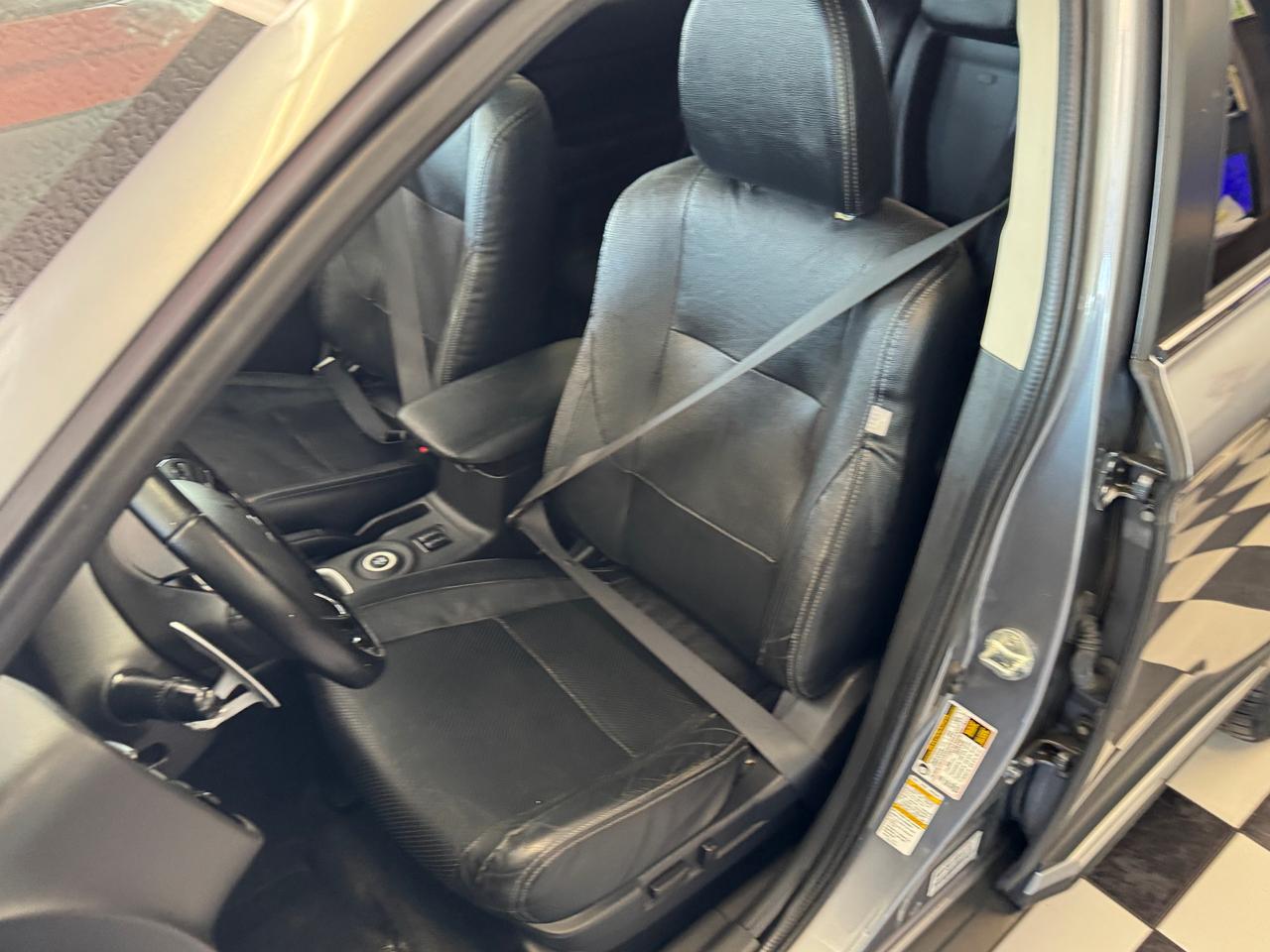 2016 Mitsubishi Outlander GT AWD 7 Passenger+Roof+AdaptiveCruise+CLEANCARFAX Photo