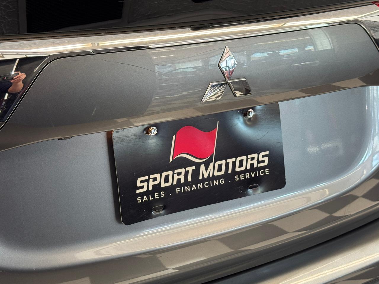 2016 Mitsubishi Outlander GT AWD 7 Passenger+Roof+AdaptiveCruise+CLEANCARFAX Photo