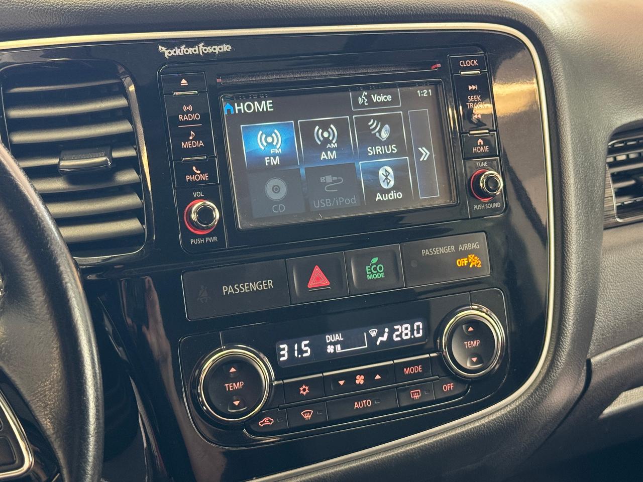 2016 Mitsubishi Outlander GT AWD 7 Passenger+Roof+AdaptiveCruise+CLEANCARFAX Photo